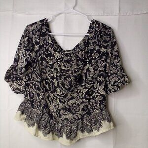Jennifer & Grace Blouse Women PM Petite M Short Bell Sleeve Ruffle Pattern Black
